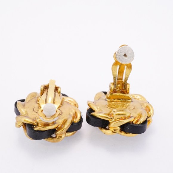 CHANEL Black and Gold Pearl Earrings - Picture 4 of 10